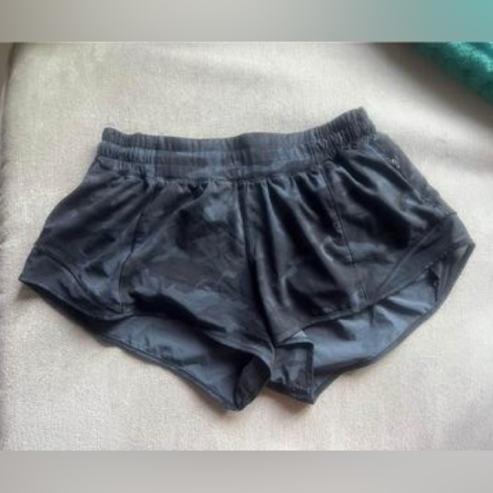 Lululemon Hotty Hot Short 2.5in